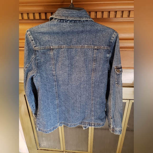 Womens size medium,  Express Bleus, denim jacket, snap buttons - Picture 5 of 5
